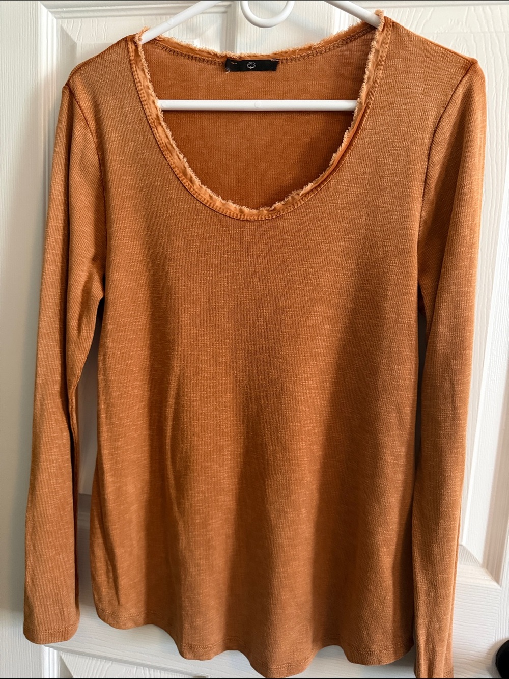 Everyday Frayed Scoop-Neck Long Sleeve Top - Burnt Orange